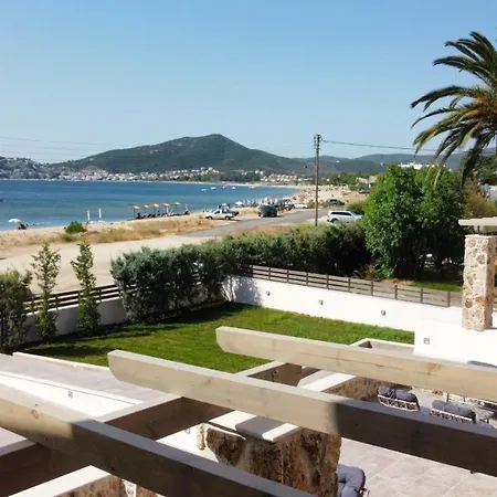 Апарт-отель Steleni Seaside