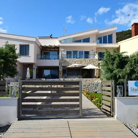 Steleni Seaside Aparthotel