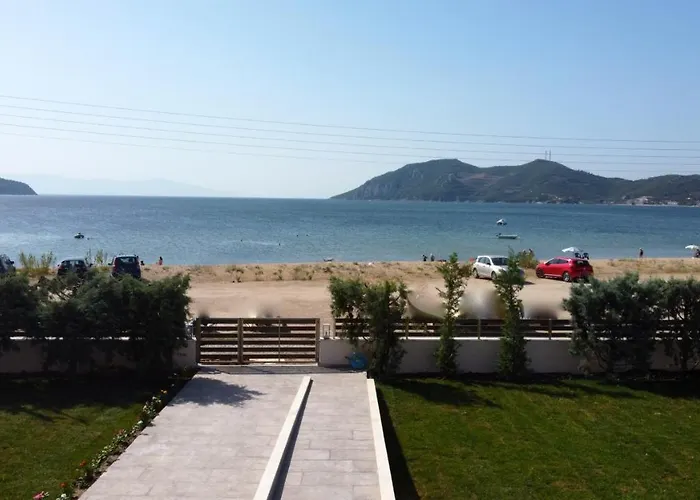 Steleni Seaside 4*