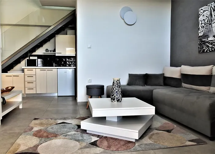 Lägenhetshotell Steleni Seaside 4*