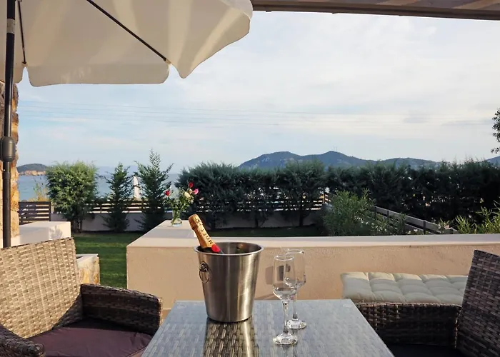 Steleni Seaside Lägenhetshotell Nea Iraklitsa