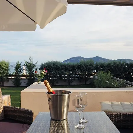 Steleni Seaside 公寓式酒店 Nea Iraklitsa