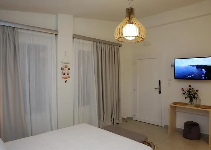 Steleni Seaside 4*